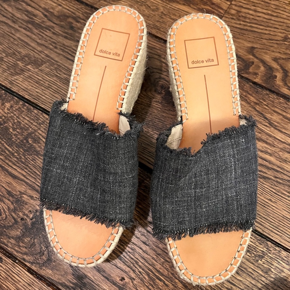 Dolce Vita Size 8 Wedge